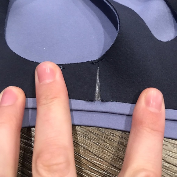 2/70$ Lululemon Light Strides Bra - Picture 10 of 12